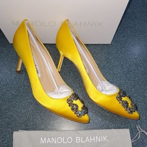 Manolo blahnik hangisi 70mm